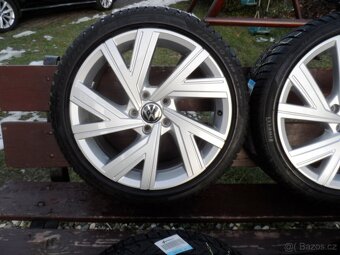 Originál Alu VW +Zimní Pneu Pirelli 225/40/18, ET 51 5X112 - 2