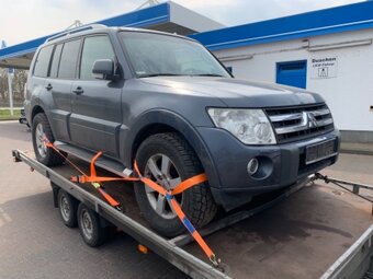 Mitsubishi Pajero 4 - náhradní díly - 2