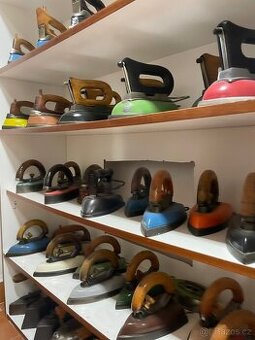 Prodám staré žehličky - 2