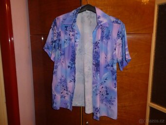 Halenky, šaty a sukně. - 2