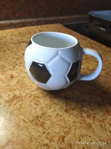 Různé sklenicky, hrnecky - 2