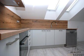 Pronájem bytu 2+kk s terasou, Olomouc - 2