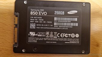 Prodám moji sbírku SSD. - 2