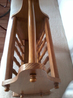 DŘEVĚNÝ BOX NA ČASOPISY - 2