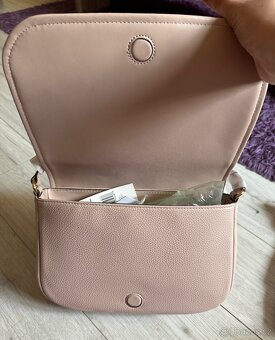 Michael Kors crossbody kabelka - 2