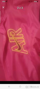 Šustakova bunda NIKE - 2