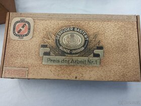 staré dřevěné krabice - doutníky - 2