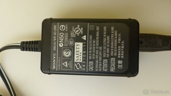 Nabíječka Sony AC-L200C - 2