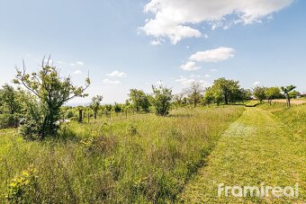 Prodej rodinného domu, 87 m2, pozemek 4392 m2 - Hlína - 2