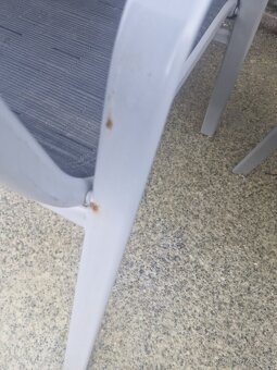 Zahradní nábytek. ... skleněný stůl a 4x židle - 2