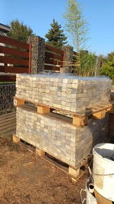 Mramorová řezaná kostka 6x6x4 - 2