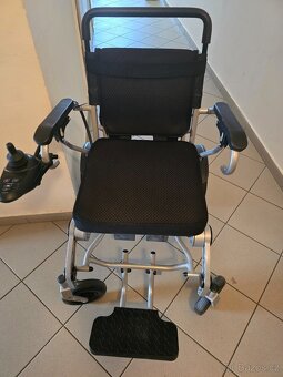Prodám levně skládací elektrický invalidní vozík - 2
