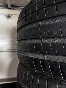 Pneu vredestein 225/35r19 - 2