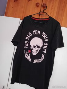 Černé batikované tričko s potiskem lebky, CROPP - 2
