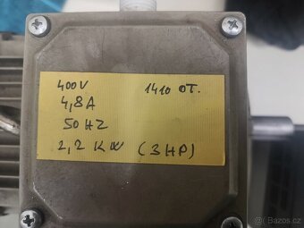 3 fázový motor 2,2kw + frekvenční měnič - 2