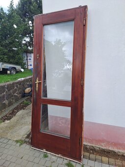 Použitá okna a dveře ve skvělém stavu – cena dohodou - 2