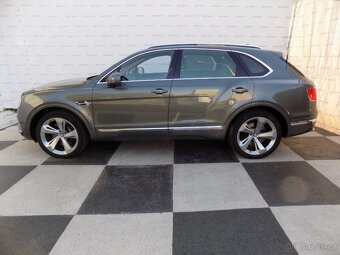 Bentley Bentayga V12/4WD/Night Vision/PANO/ - 2