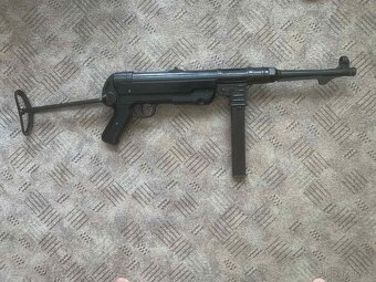 MP40 replika - 2
