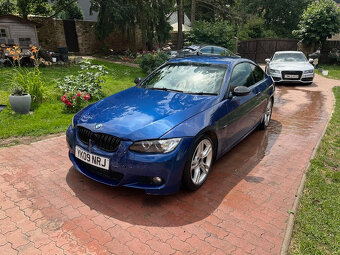 BMW 325i E92 M paket kůže, xenony, r.v. 2009 - 2