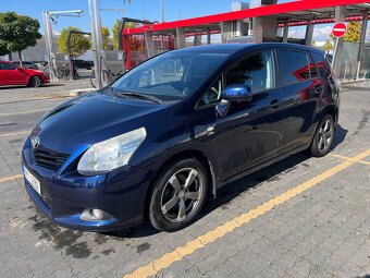 Toyota Verso 2.2 D-CAT 2011 - 2