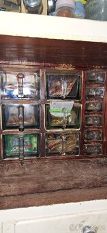 Kredenc - starý - 2