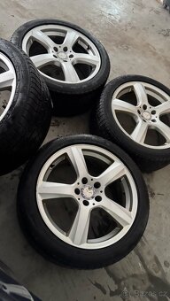 Kola 255/40/R18 originál Mercedes Benz, původně CLS. - 2