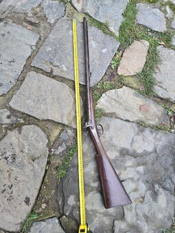 KRÁSNÁ HISTORICKÁ ZDOBENÁ BROKOVNICE - 2