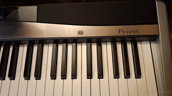 Digitální piano CASIO PRIVIA PX-300 - 2