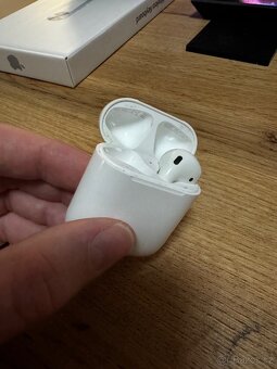 Apple airpods - 2