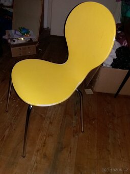 žluté jídelní židle - 2