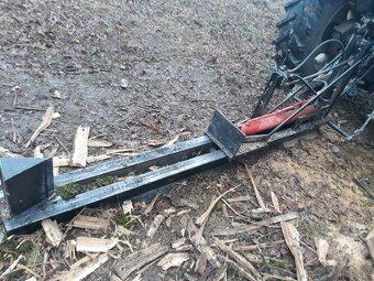 Štípačka dřeva - 2