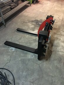 Malotraktor vidle s přidržovačem - 2