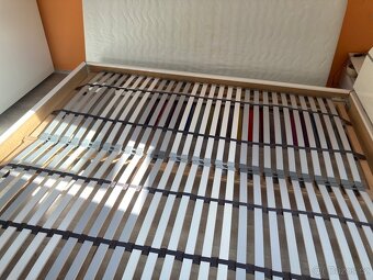Postel 180x200, rošty a matrace - 2