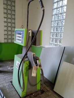 Prodám Stojan na naftu s čerpadlem - 2
