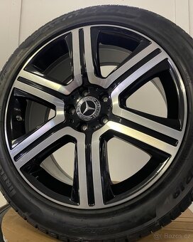 Orig Mercedes E W213 all terrain r19 245/45/19 95% - 2