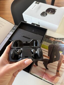 Bezdrátová sluchátka Bose Soundsport free top stav - 2