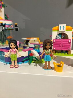 LEGO® Friends 41313 Letní bazén v městečku Heartlake - 2