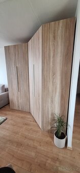 Šatní rohová skříň + skříň na kabáty - 2