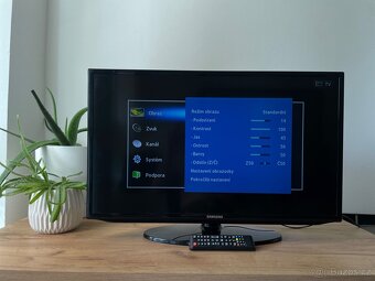 Televize Samsung UE32EH5000W - 2