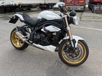 Triumph Speed Triple 1050 ABS HAVAROVANÁ - 2