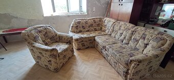 Rozkládací gauč, křeslo a taburet - 2