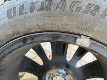 Alu kola s pneu Goodyear UltraGrip – 16" pro Renault Captur - 2