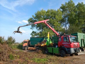 Štěpkování dřeva, drcení dřeva, štěpka, zpracování biomasy - 2