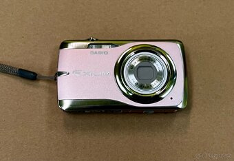 Casio Exilim EX-Z550 – kompaktní digitální fotoaparát - 2