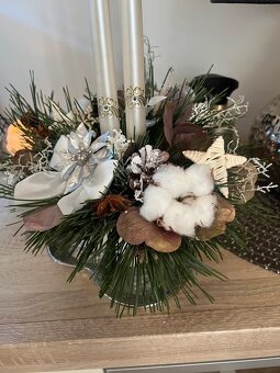 Vánoční svícen s konickou svíčkou na prodej - 2