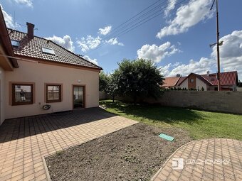 Pronájem rodinného domu 191 m², pozemek 400 m² - 2