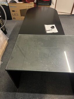 Kancelářský stůl - 2