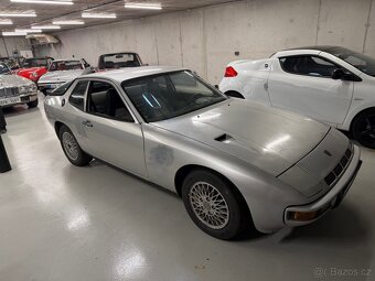 Porsche 924 turbo - 2