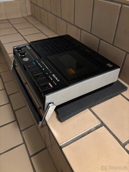 SONY. Kazetový magnetofon - 2