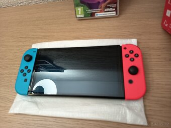 Nintendo Switch Oled - Top stav + Pouzdro - 2